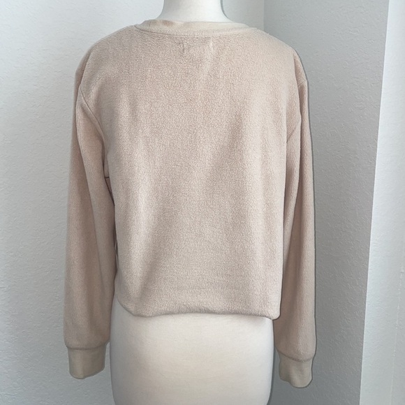 BROOKLYN CLOTH beige fleece crop top crewneck sweater in women’s size small. - Picture 5 of 10